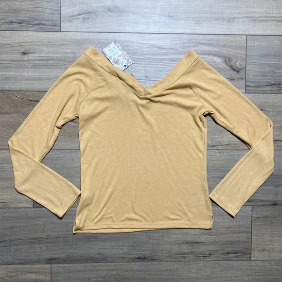 Pink Rose Womans V-Neck Long Sleeve Side‎ Slit Top  Size Large Sunnyside - Picture 8 of 10